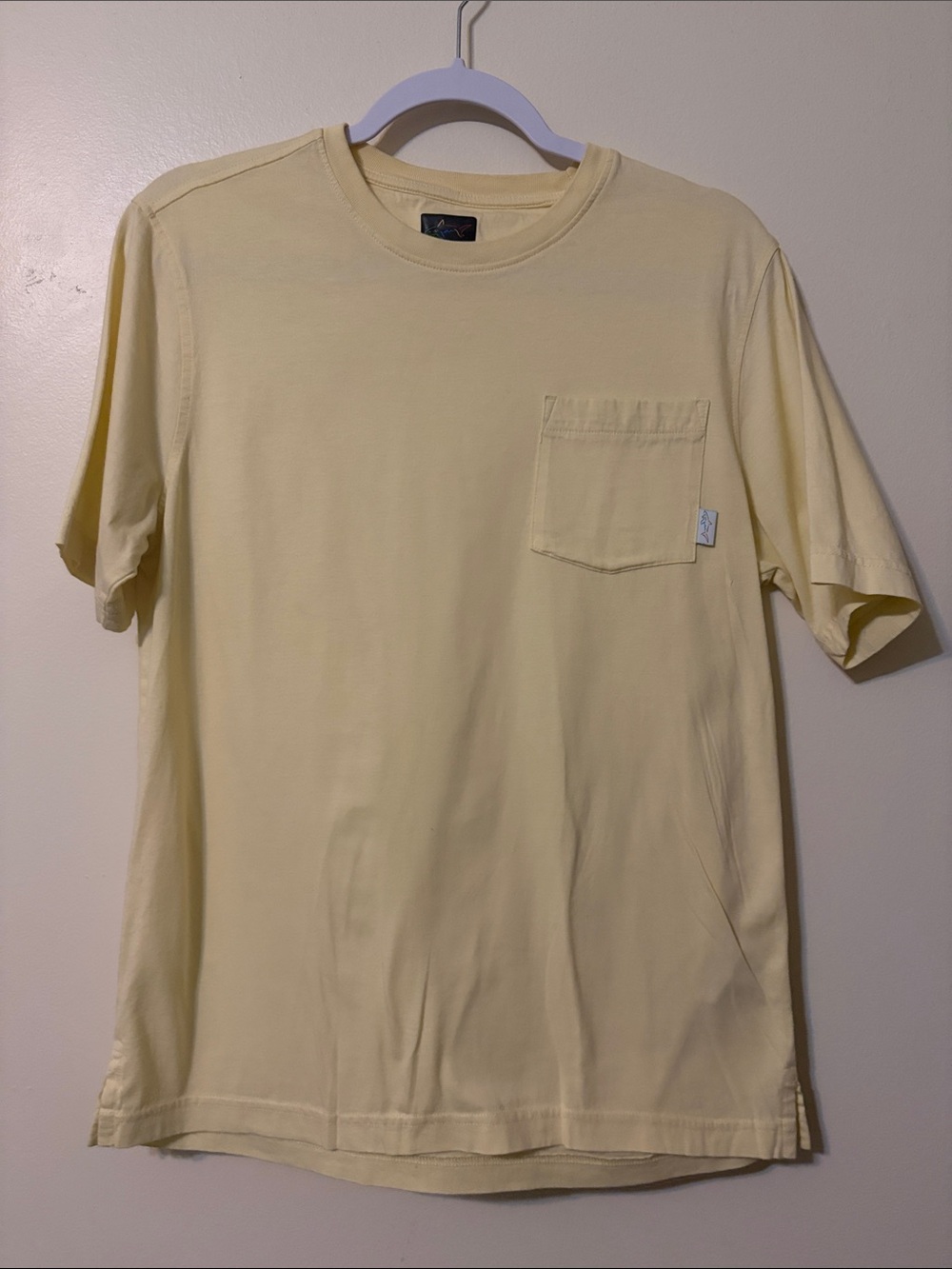 Greg Norman Collection Short-Sleeve Pocket Tee in Pale Yellow